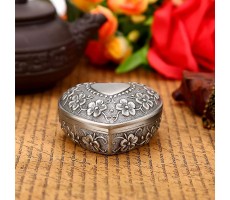 gvhhol Vintage Jewelry Box,Metal Heart Shape Carved Flower Antique Necklace Earring Storage Organizer Provides Full Protection for Necklace Ring Earring Or Bracelet - BMPD4ZPP8