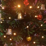 BESTOYARD 100Pcs Christmas Ornaments Mini DIY Bells Decorative Hanging Bells Handmade Pendant Supplies Diameter 14mm Christmas Decorations - B8RVR401R